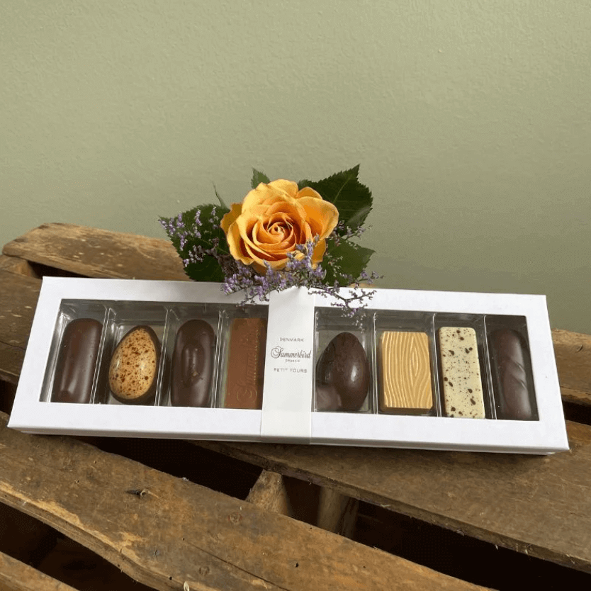chokoladeaeske-pyntet-med-blomst