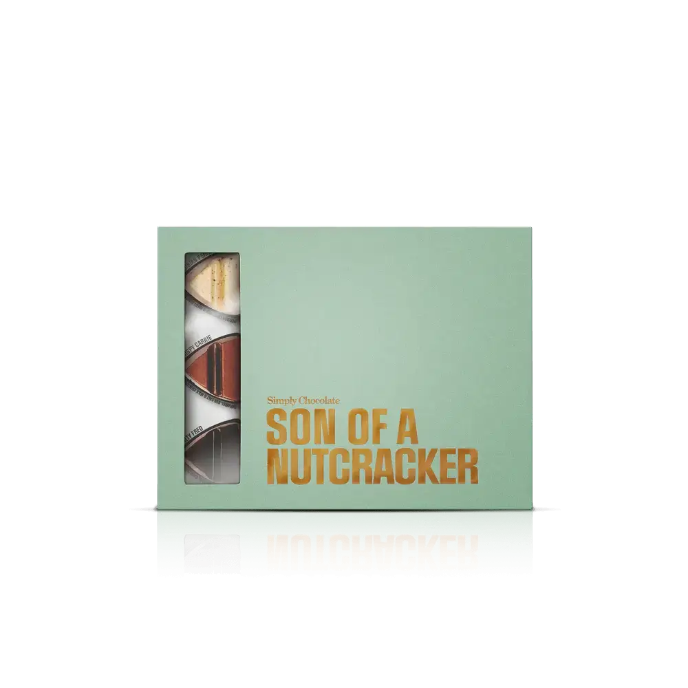 son-of-a-nutcracker-paaskegave-med-12-stk-chokolade